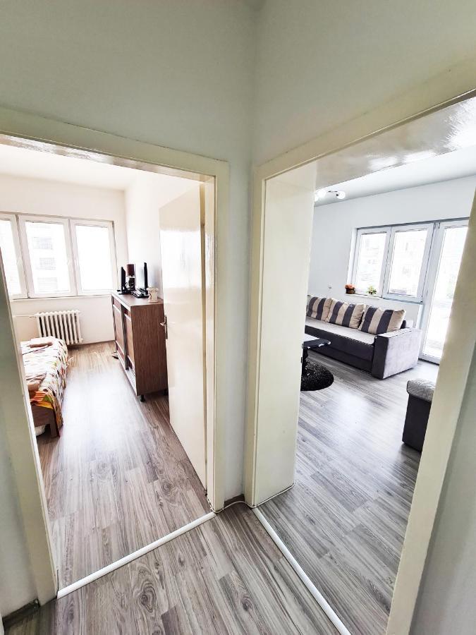 Calla 1 - Modern & Cozy Main Square Apartment In The City Shopping Center - Parking Slot With Parking Security Скопие Екстериор снимка